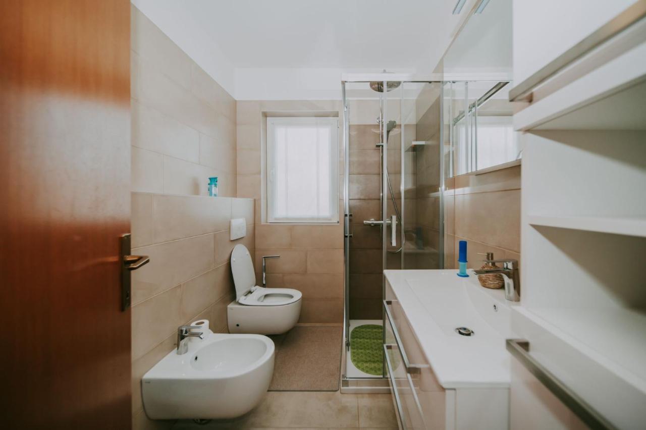 Apartman Hola Novigrad Istria Exteriör bild