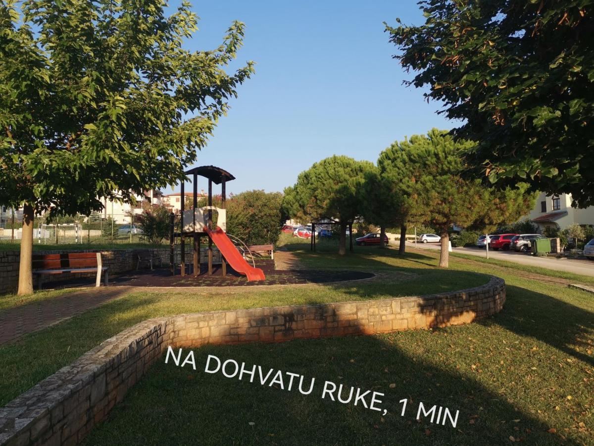 Apartman Hola Novigrad Istria Exteriör bild